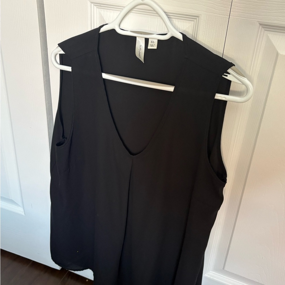 Sleeveless V-Neck Black Women’s Top